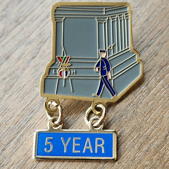 5 Year Service Pin Memorial L H Logo with Sword - Picture 1 of 3